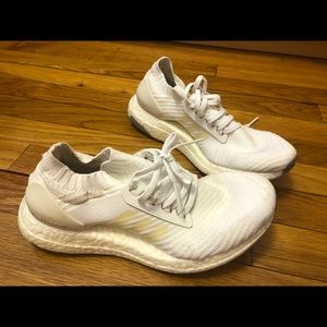 White Adidas Ultraboost Sneakers (6.5M)
